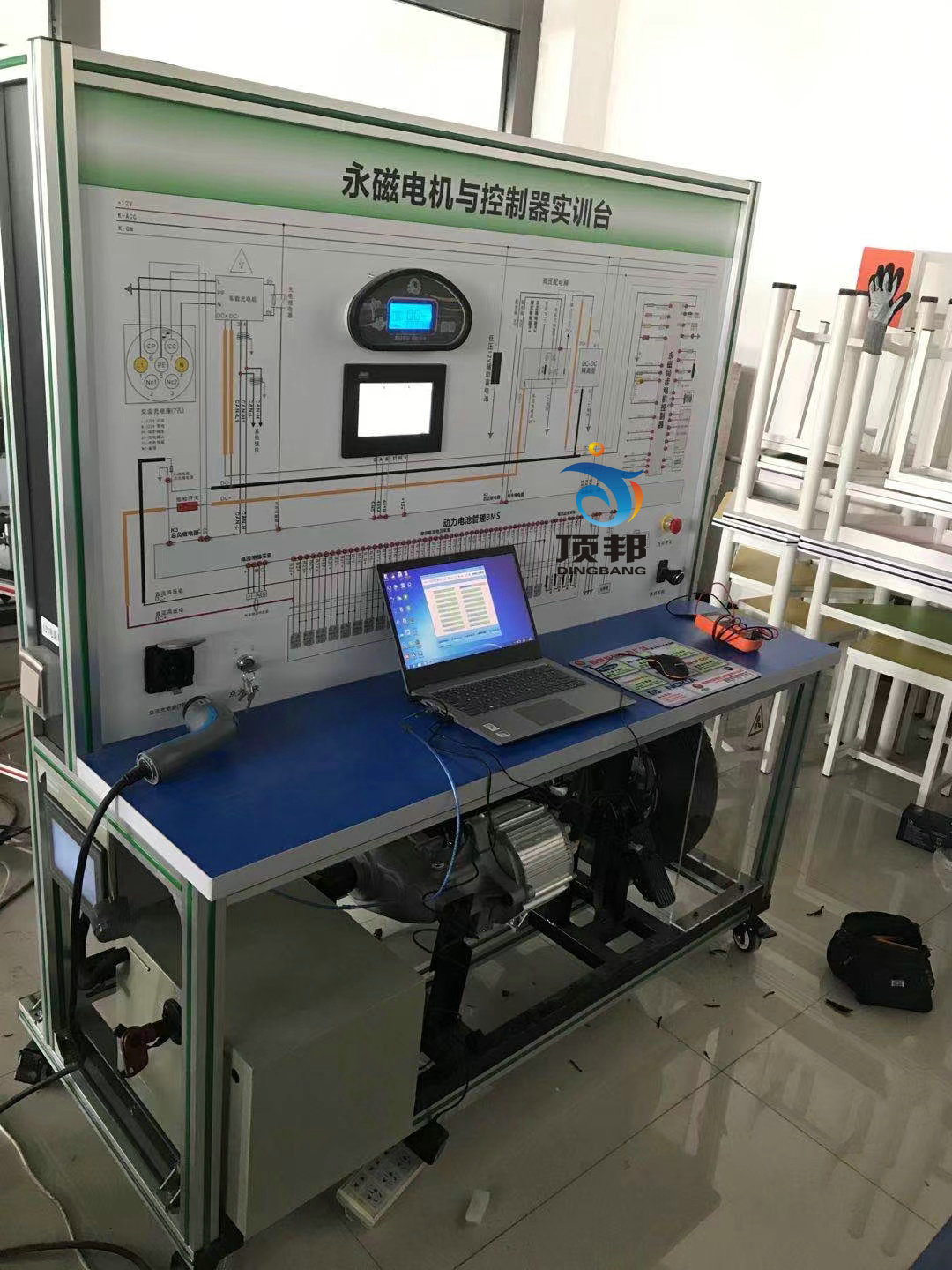 永磁電機(jī)與控制器實(shí)訓(xùn)臺(tái)